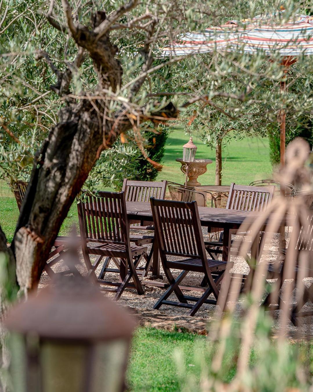 Mas Des Comtes De Provence Hotel Tarascon Bagian luar foto